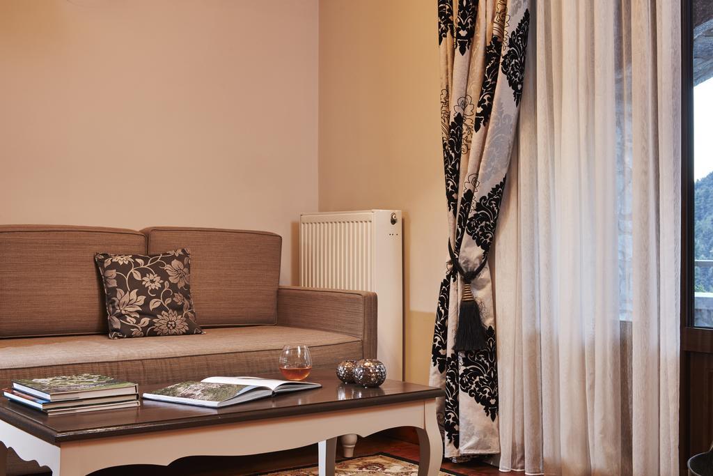Kardharás Nefeles Luxury Residences & Lounge מראה חיצוני תמונה